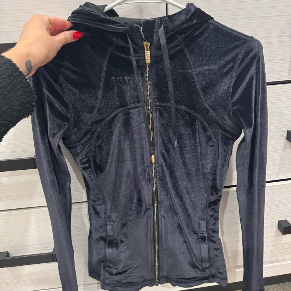Lululemonn velvet define hoodie